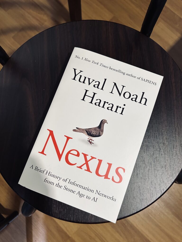 독서와 운동의 뇌과학적 원리를 보여주는 도서 Nexus 표지